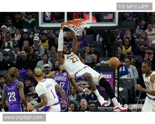 詹姆斯17+6+7 湖人客场击败国王