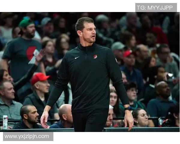 斯普利特:灰熊的双塔阵容不常见但很有威胁,我们得严阵以待 斯普利特:灰熊的双塔阵容不常见但很有威胁,我们得严阵以待