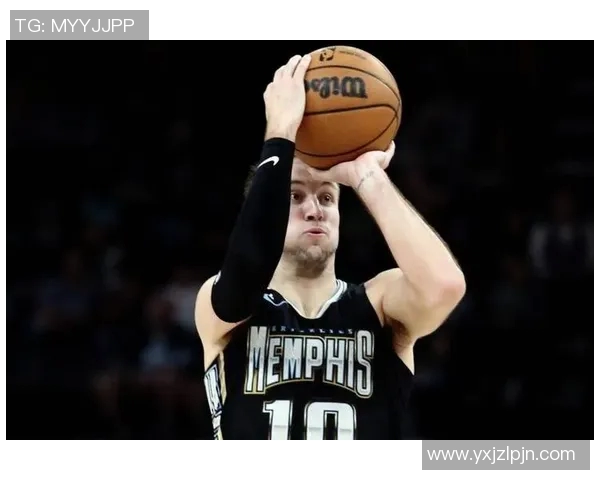 罗杰斯谈肯纳德：他能够弥补球队的空缺，特别是三分球方面